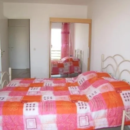 T2 40m², Centre-ville, Balcon, Clim, Ascenseur, à - Fr-1-100-224