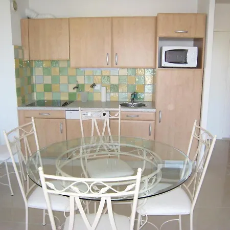 Apartment T2 40m², Centre-ville, Balcon, Clim, Ascenseur, A - Fr-1-100-224