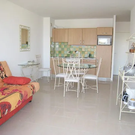 T2 40m², Centre-ville, Balcon, Clim, Ascenseur, A - Fr-1-100-224 * Cavalaire-sur-Mer